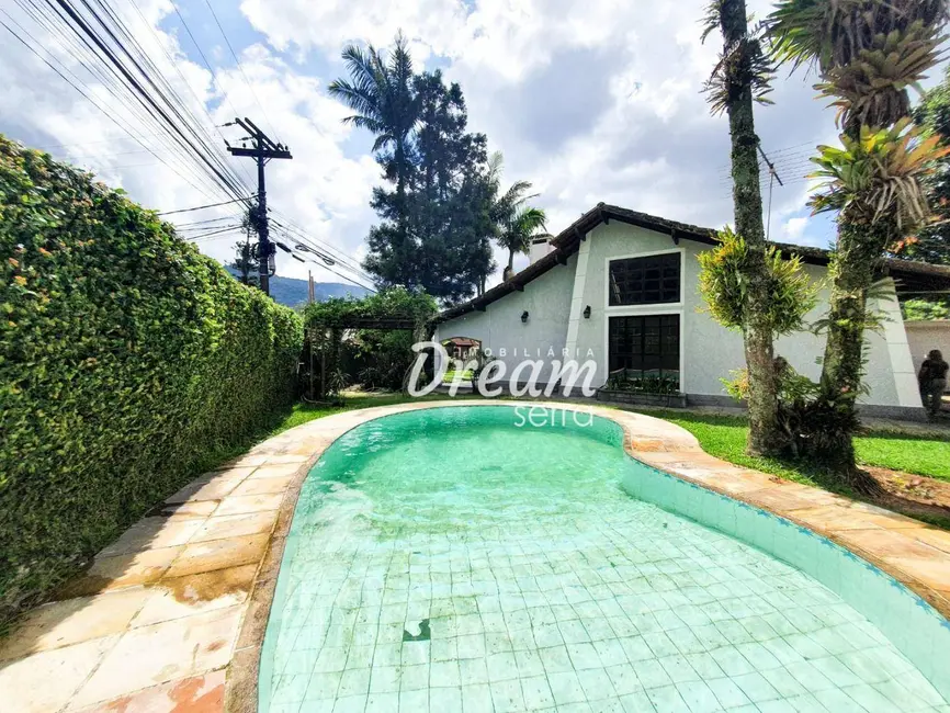 Casa com 3 quartos à venda, 800m2 em Carlos Guinle, Teresopolis - RJ - imagem 3 Foto 3 de Casa com 3 quartos à venda, 800m2 em Carlos Guinle, Teresopolis - RJ