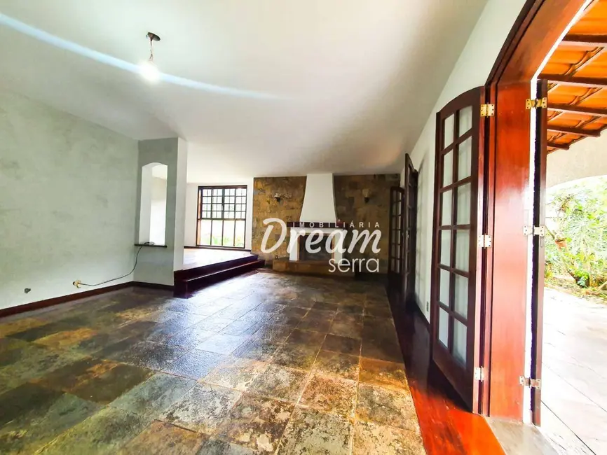 Casa com 3 quartos à venda, 800m2 em Carlos Guinle, Teresopolis - RJ - imagem 7 Foto 7 de Casa com 3 quartos à venda, 800m2 em Carlos Guinle, Teresopolis - RJ