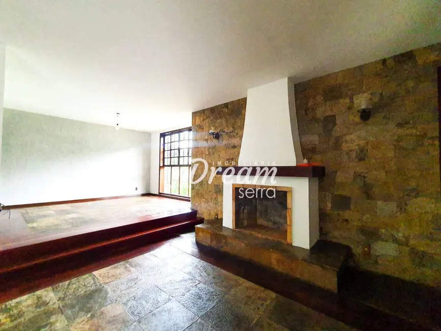 Casa com 3 quartos à venda, 800m2 em Carlos Guinle, Teresopolis - RJ - imagem 5 Foto 5 de Casa com 3 quartos à venda, 800m2 em Carlos Guinle, Teresopolis - RJ