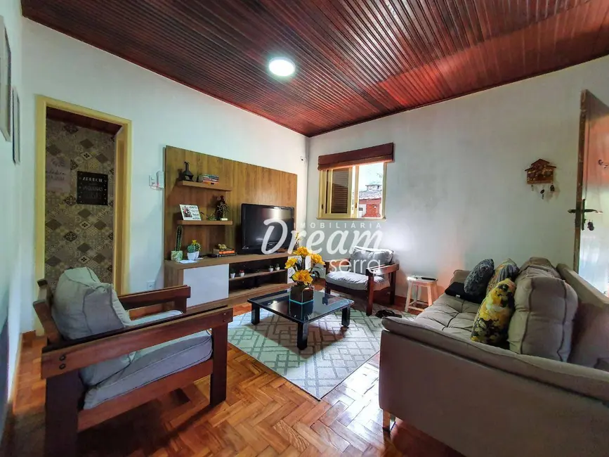 Foto 9 de Casa com 4 quartos à venda, 2045m2 em Fazenda Alpina, Teresopolis - RJ