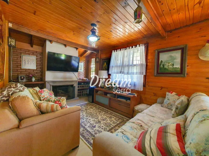 Foto 9 de Casa com 3 quartos à venda, 1375m2 em Albuquerque, Teresopolis - RJ