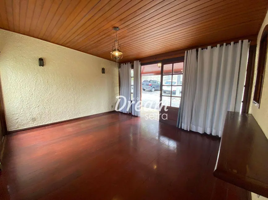 Foto 5 de Casa de Condomínio com 3 quartos à venda, 110m2 em Iucas, Teresopolis - RJ