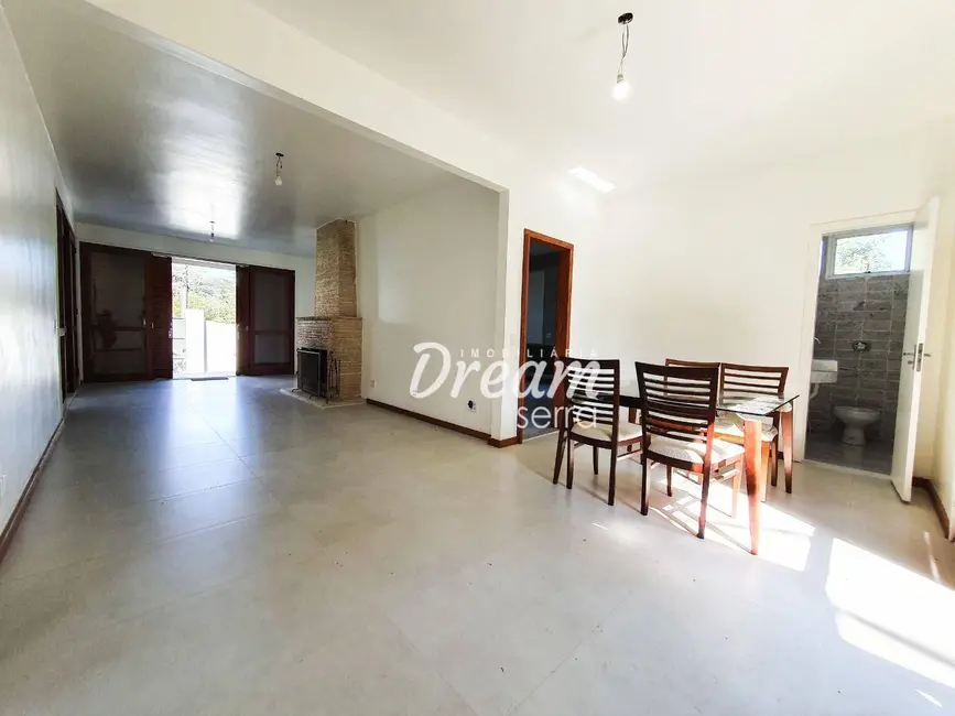 Casa com 3 quartos à venda, 992m2 em Iucas, Teresopolis - RJ - imagem 7 Foto 7 de Casa com 3 quartos à venda, 992m2 em Iucas, Teresopolis - RJ