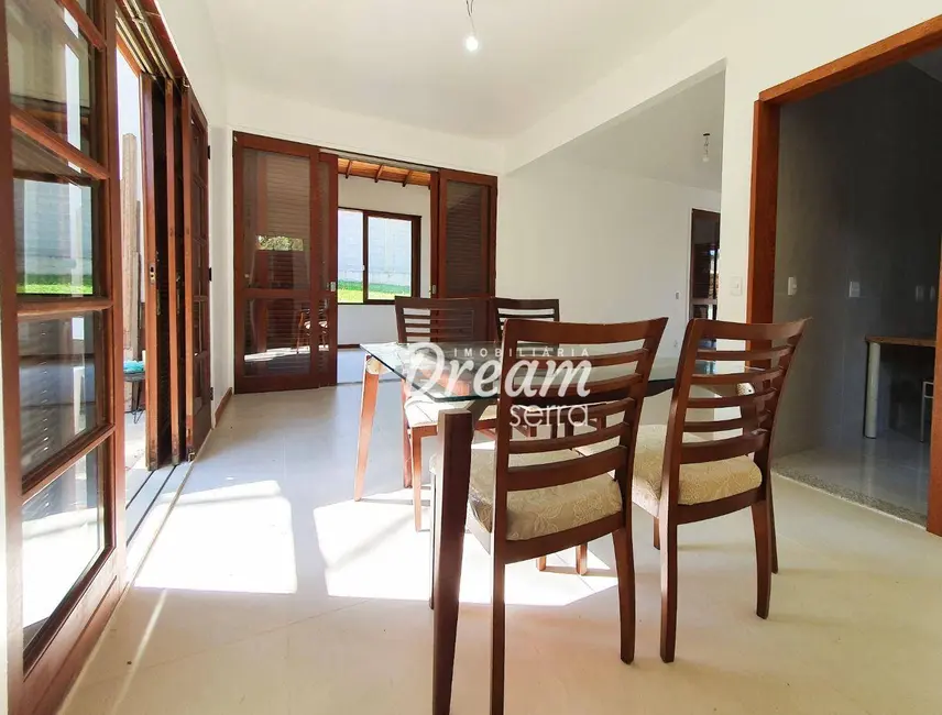 Casa com 3 quartos à venda, 992m2 em Iucas, Teresopolis - RJ - imagem 8 Foto 8 de Casa com 3 quartos à venda, 992m2 em Iucas, Teresopolis - RJ