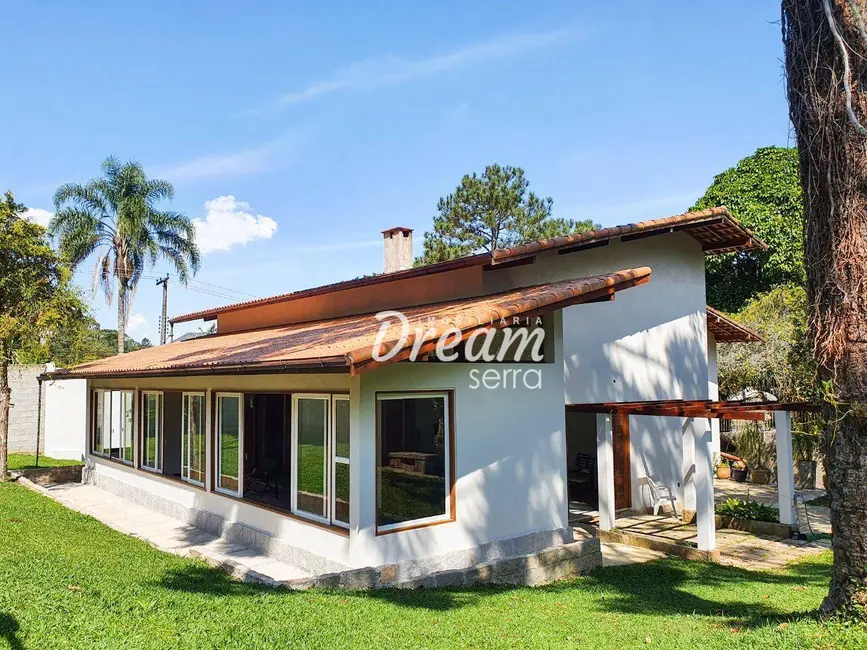 Casa com 3 quartos à venda, 992m2 em Iucas, Teresopolis - RJ - imagem 3 Foto 3 de Casa com 3 quartos à venda, 992m2 em Iucas, Teresopolis - RJ