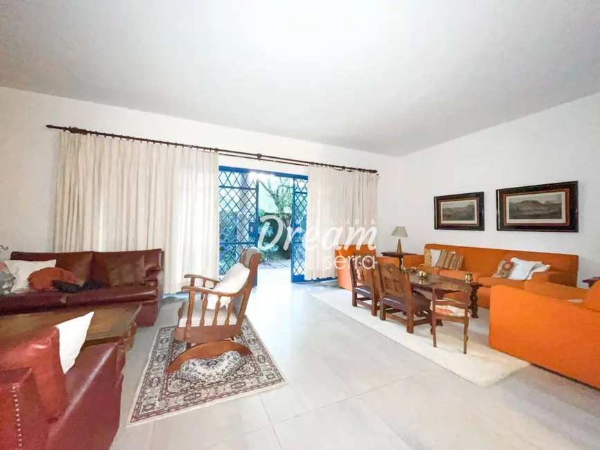 Foto 5 de Casa com 4 quartos à venda, 1000m2 em Nossa Senhora de Fátima, Teresopolis - RJ