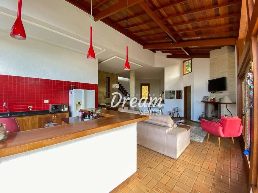 Foto 2 de Casa de Condomínio com 4 quartos à venda e para alugar, 4200m2 em Quebra Frascos, Teresopolis - RJ
