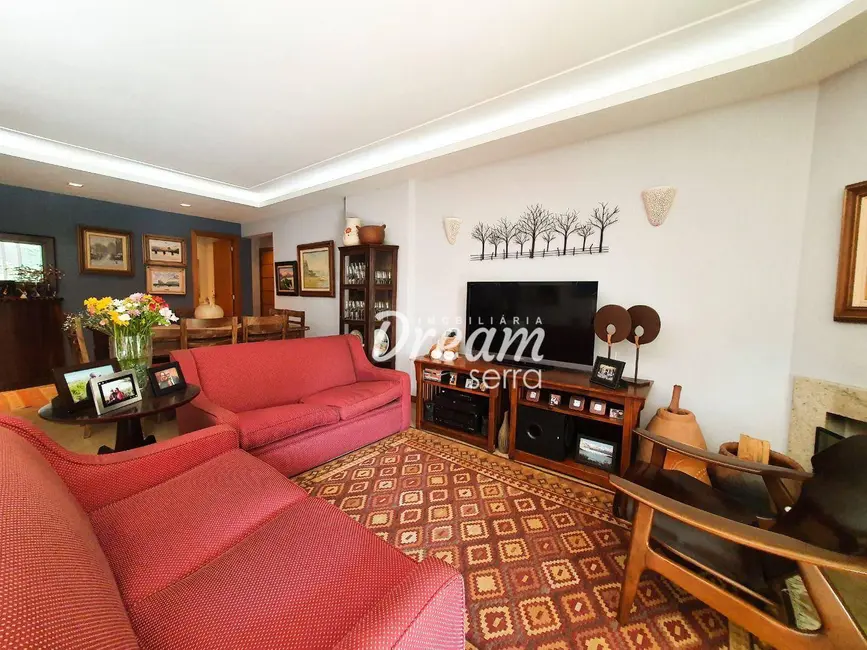 Foto 3 de Apartamento com 4 quartos à venda, 181m2 em Várzea, Teresopolis - RJ