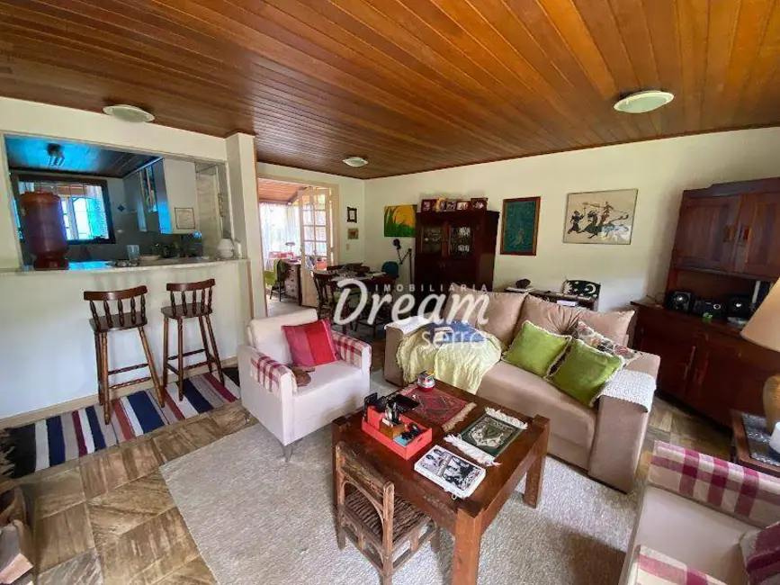 Casa de Condomínio com 3 quartos à venda, 112m2 em Albuquerque, Teresopolis - RJ - imagem 3 Foto 3 de Casa de Condomínio com 3 quartos à venda, 112m2 em Albuquerque, Teresopolis - RJ