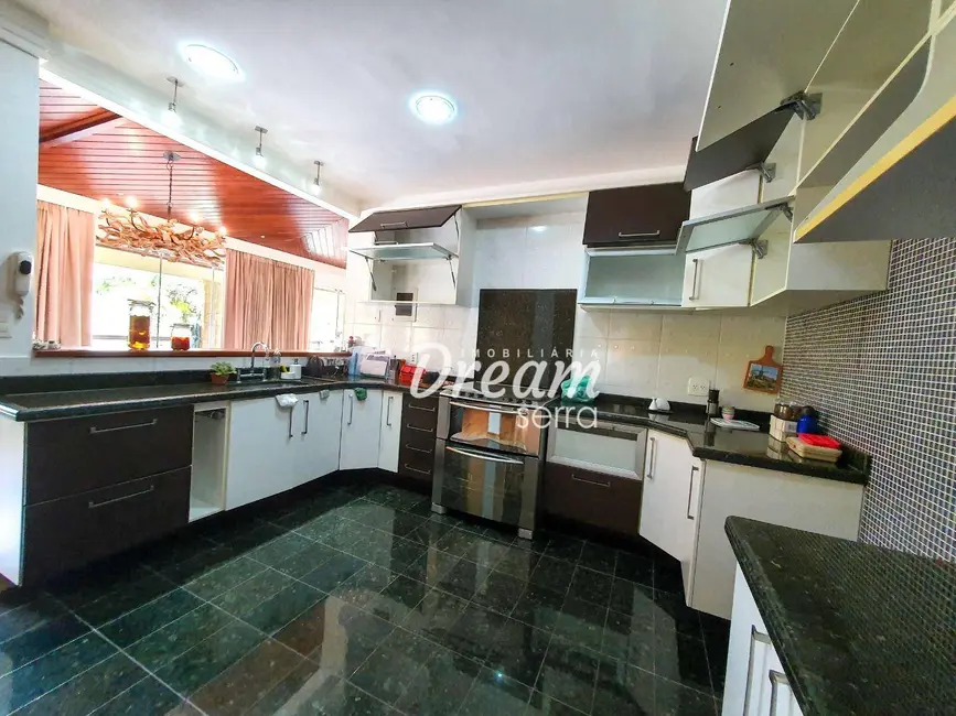 Casa de Condomínio com 5 quartos à venda, 1650m2 em Albuquerque, Teresopolis - RJ - imagem 7 Foto 7 de Casa de Condomínio com 5 quartos à venda, 1650m2 em Albuquerque, Teresopolis - RJ