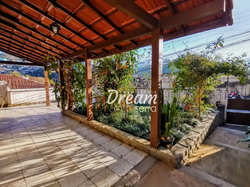 Foto 3 de Casa com 3 quartos à venda, 250m2 em Barra do Imbuí, Teresopolis - RJ