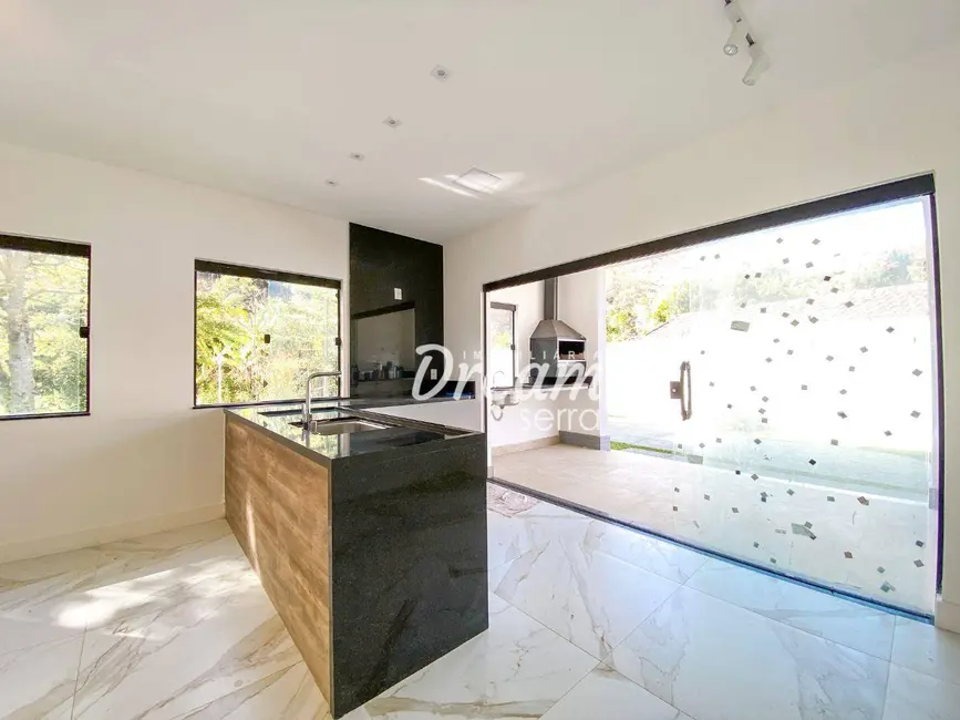Foto 6 de Casa de Condomínio com 3 quartos à venda, 388m2 em Albuquerque, Teresopolis - RJ