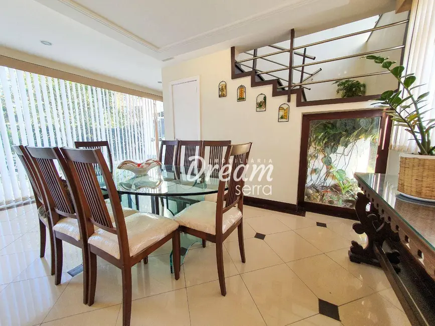 Foto 8 de Casa de Condomínio com 4 quartos à venda, 450m2 em Várzea, Teresopolis - RJ
