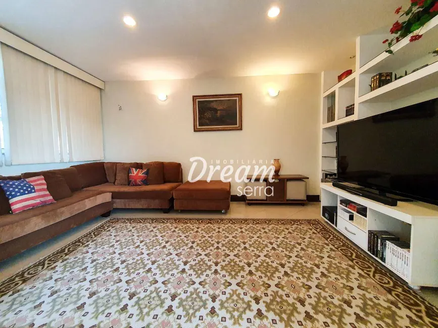 Foto 6 de Casa de Condomínio com 4 quartos à venda, 450m2 em Várzea, Teresopolis - RJ