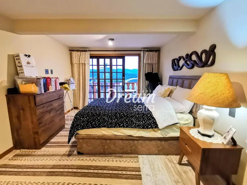Apartamento com 1 quarto à venda, 43m2 em Golfe, Teresopolis - RJ - imagem 4 Foto 4 de Apartamento com 1 quarto à venda, 43m2 em Golfe, Teresopolis - RJ