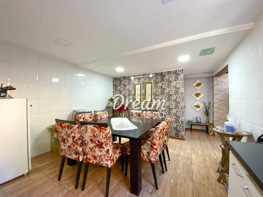 Foto 3 de Casa de Condomínio com 4 quartos à venda, 81m2 em Pimenteiras, Teresopolis - RJ