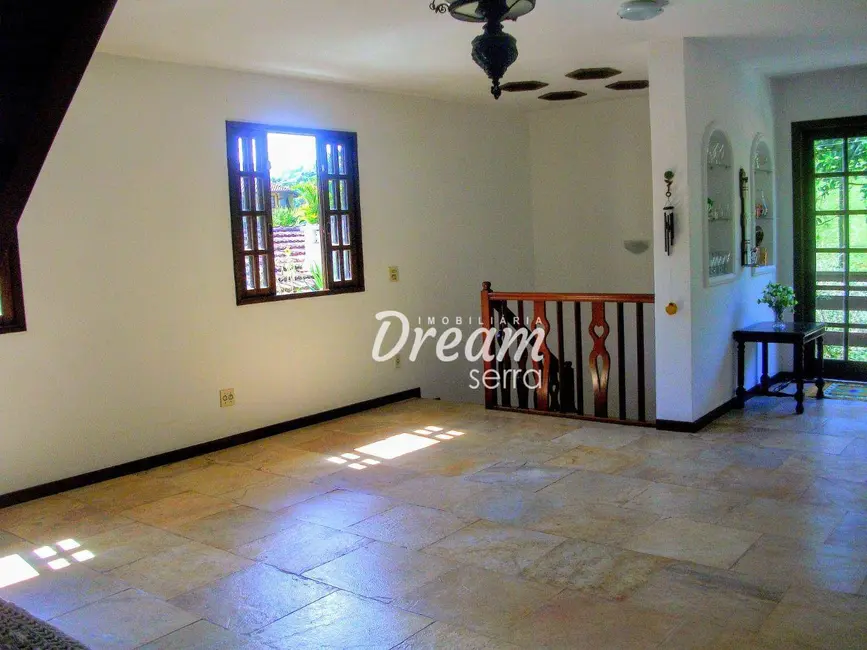 Casa de Condomínio com 4 quartos à venda, 1000m2 em Carlos Guinle, Teresopolis - RJ - imagem 8 Foto 8 de Casa de Condomínio com 4 quartos à venda, 1000m2 em Carlos Guinle, Teresopolis - RJ