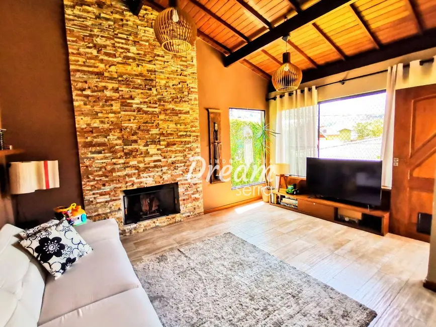 Foto 2 de Casa de Condomínio com 2 quartos à venda, 245m2 em Vargem Grande, Teresopolis - RJ