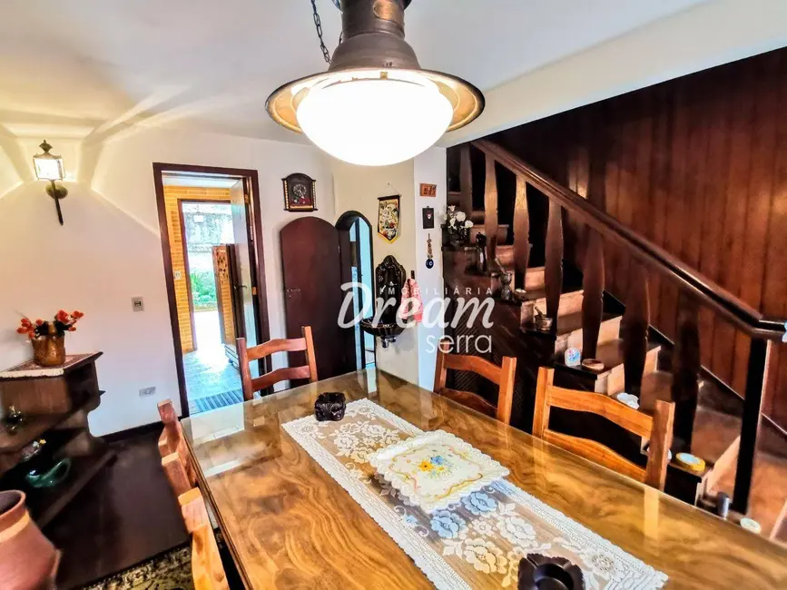 Foto 3 de Casa de Condomínio com 3 quartos à venda, 1488m2 em Cascata dos Amores, Teresopolis - RJ