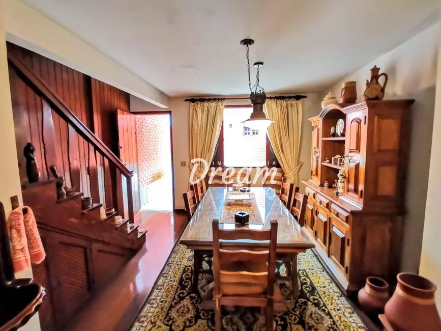 Foto 1 de Casa de Condomínio com 3 quartos à venda, 1488m2 em Cascata dos Amores, Teresopolis - RJ