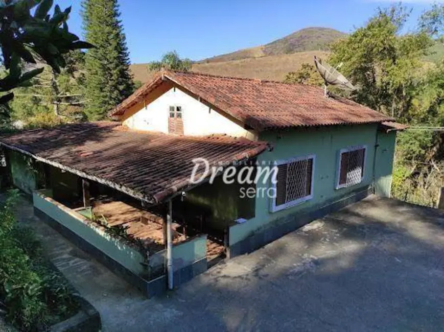 Foto 1 de Casa com 2 quartos à venda, 1440m2 em Pessegueiros, Teresopolis - RJ