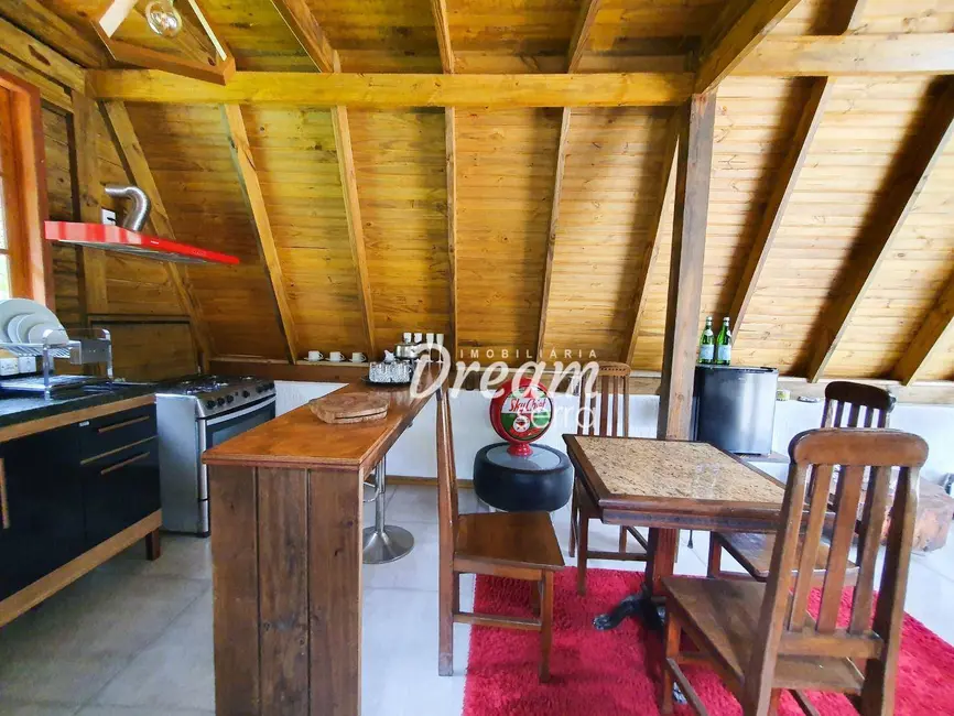 Casa com 2 quartos à venda, 400m2 em Jardim Salaco, Teresopolis - RJ - imagem 6 Foto 6 de Casa com 2 quartos à venda, 400m2 em Jardim Salaco, Teresopolis - RJ