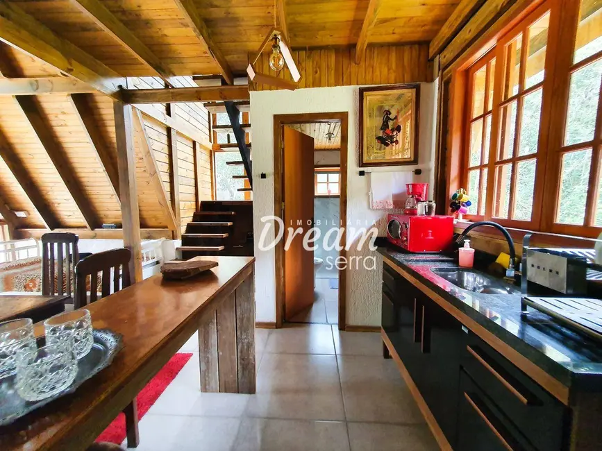 Casa com 2 quartos à venda, 400m2 em Jardim Salaco, Teresopolis - RJ - imagem 9 Foto 9 de Casa com 2 quartos à venda, 400m2 em Jardim Salaco, Teresopolis - RJ