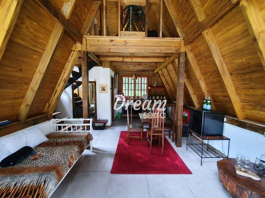 Casa com 2 quartos à venda, 400m2 em Jardim Salaco, Teresopolis - RJ - imagem 5 Foto 5 de Casa com 2 quartos à venda, 400m2 em Jardim Salaco, Teresopolis - RJ