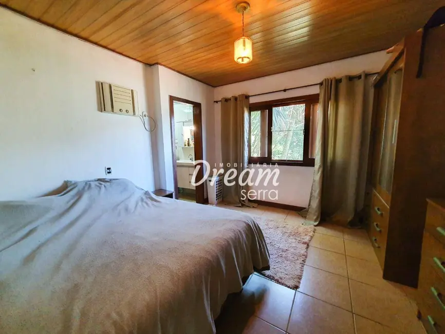 Casa com 2 quartos à venda, 543m2 em Parque do Ingá, Teresopolis - RJ - imagem 9 Foto 9 de Casa com 2 quartos à venda, 543m2 em Parque do Ingá, Teresopolis - RJ