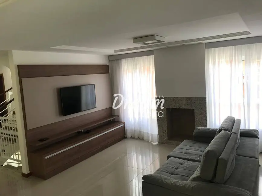 Foto 3 de Casa de Condomínio com 4 quartos à venda, 350m2 em Vargem Grande, Teresopolis - RJ