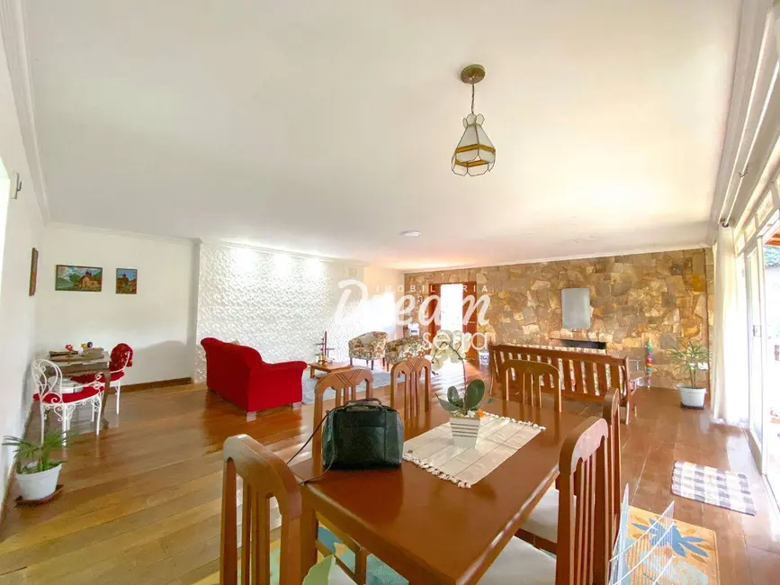 Sítio / Rancho com 3 quartos à venda, 5514m2 em Parque do Imbui, Teresopolis - RJ - imagem 5 Foto 5 de Sítio / Rancho com 3 quartos à venda, 5514m2 em Parque do Imbui, Teresopolis - RJ