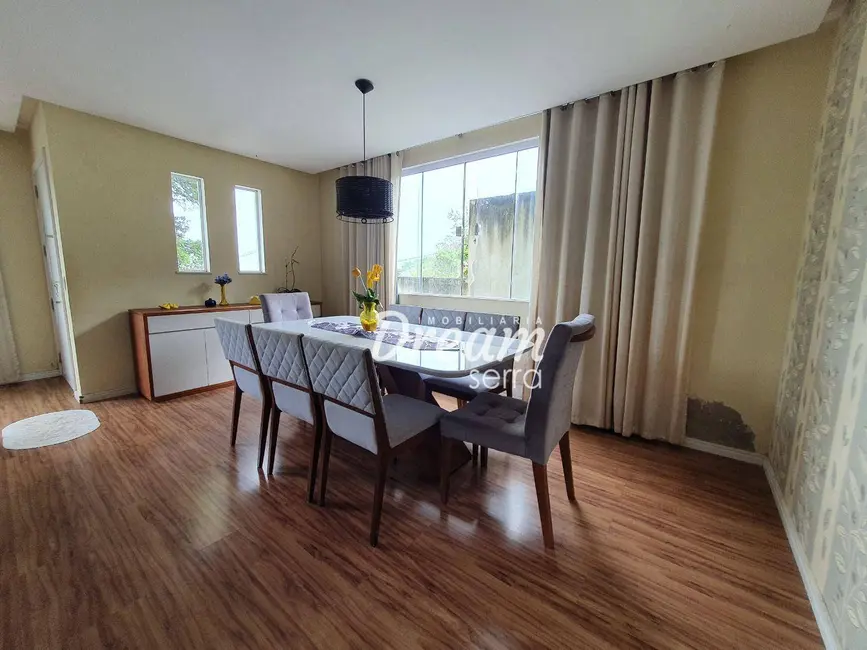 Foto 5 de Casa de Condomínio com 3 quartos à venda, 400m2 em Tijuca, Teresopolis - RJ