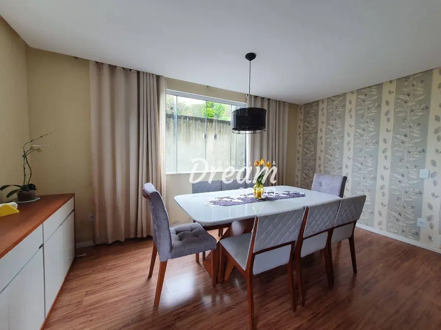 Foto 4 de Casa de Condomínio com 3 quartos à venda, 400m2 em Tijuca, Teresopolis - RJ