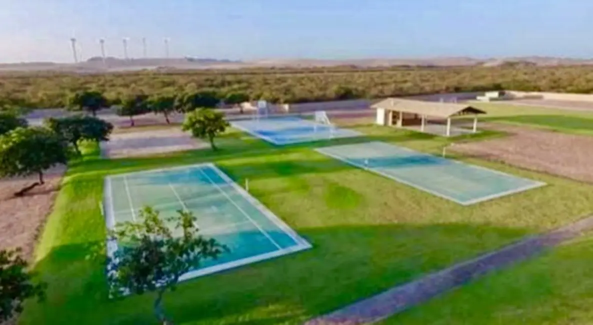 Foto 2 de Terreno / Lote à venda, 350m2 em Aracati - CE