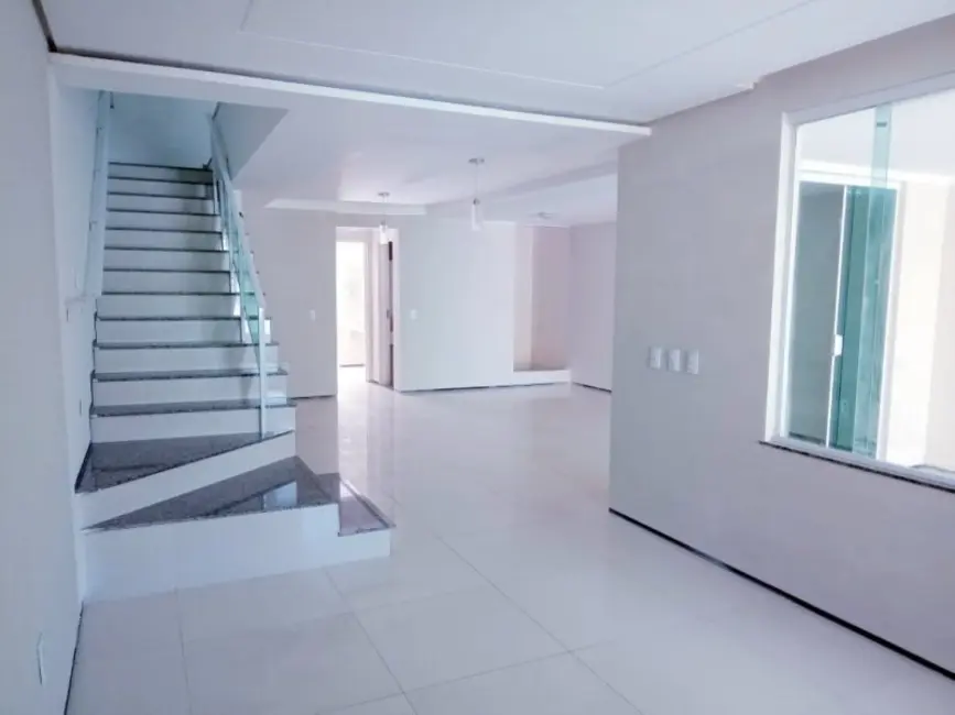 Casa com 4 quartos à venda, 228m2 em Cidade dos Funcionários, Fortaleza - CE - imagem 4 Foto 4 de Casa com 4 quartos à venda, 228m2 em Cidade dos Funcionários, Fortaleza - CE