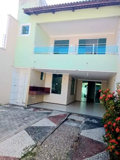 Casa com 4 quartos à venda, 228m2 em Cidade dos Funcionários, Fortaleza - CE - imagem 3 Foto 3 de Casa com 4 quartos à venda, 228m2 em Cidade dos Funcionários, Fortaleza - CE