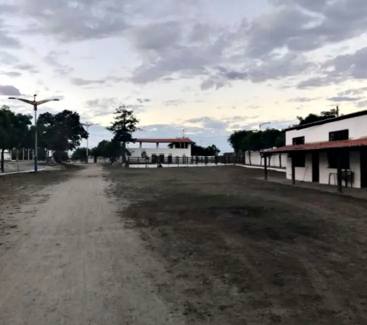Foto 2 de Terreno / Lote à venda, 1012m2 em Senador Pompeu - CE
