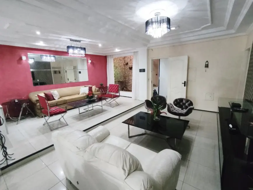 Casa com 9 quartos à venda, 960m2 em Centro, Fortaleza - CE - imagem 3 Foto 3 de Casa com 9 quartos à venda, 960m2 em Centro, Fortaleza - CE