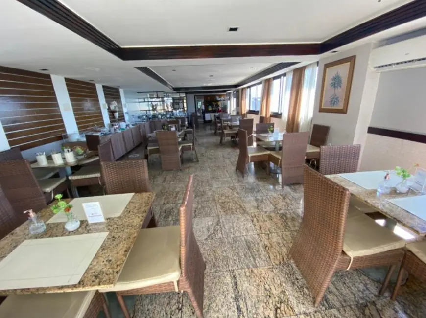 Foto 3 de Apartamento com 2 quartos à venda, 53m2 em Meireles, Fortaleza - CE