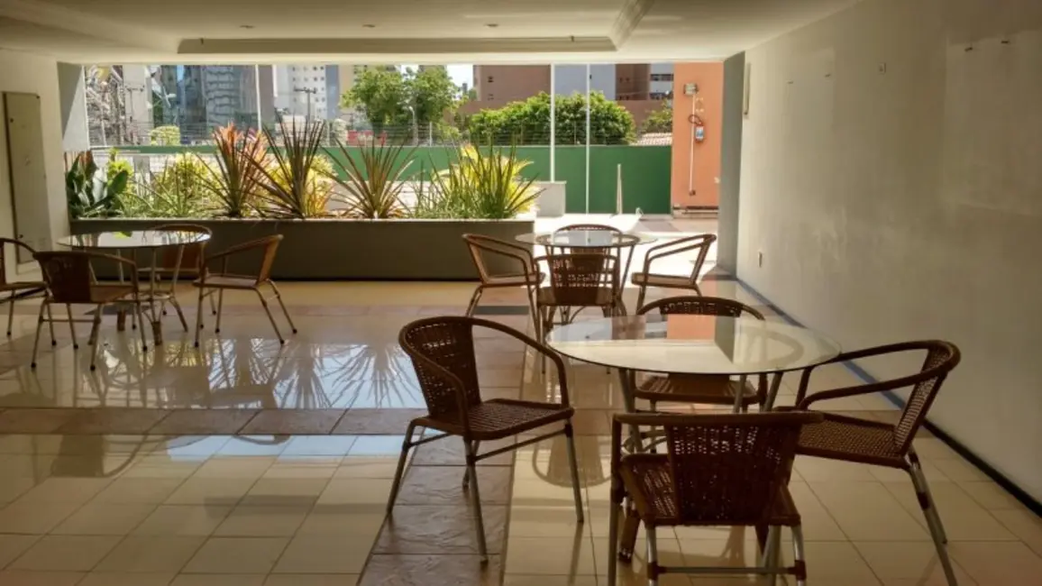 Foto 7 de Apartamento com 2 quartos à venda, 71m2 em Meireles, Fortaleza - CE