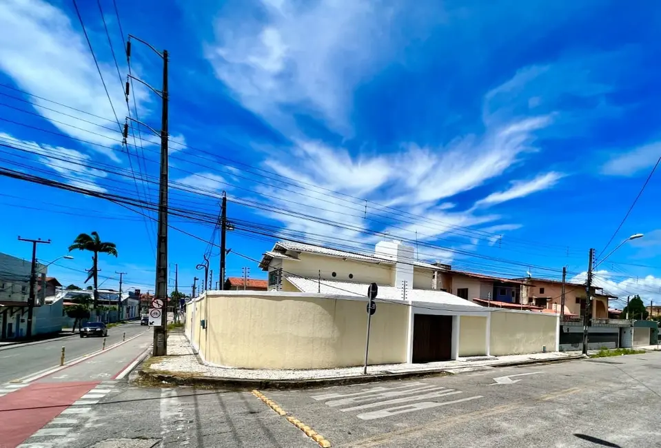 Casa com 4 quartos à venda, 428m2 em Parque Manibura, Fortaleza - CE - imagem 3 Foto 3 de Casa com 4 quartos à venda, 428m2 em Parque Manibura, Fortaleza - CE
