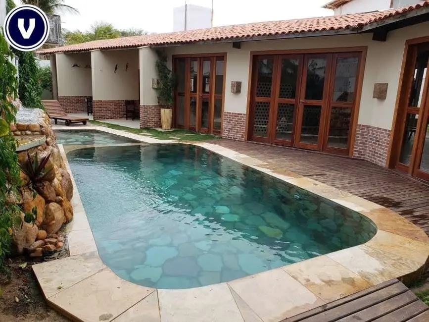 Foto 4 de Casa com 10 quartos à venda, 320m2 em Aquiraz - CE