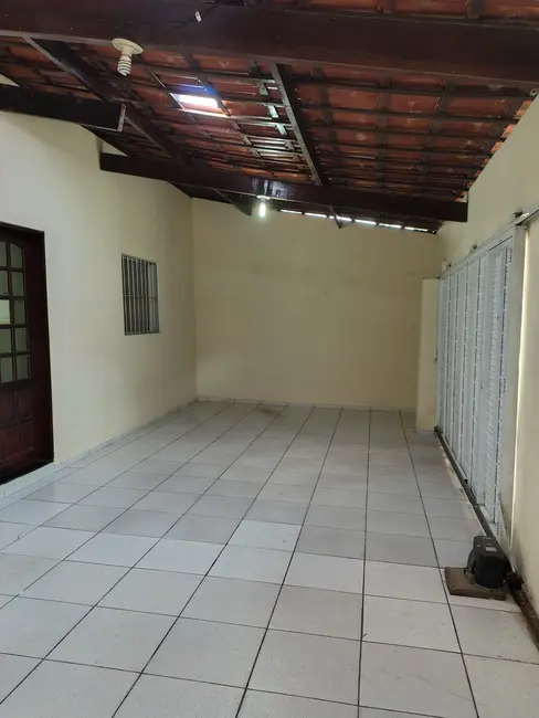 Casa com 2 quartos à venda, 170m2 em Prefeito José Walter, Fortaleza - CE - imagem 2 Foto 2 de Casa com 2 quartos à venda, 170m2 em Prefeito José Walter, Fortaleza - CE