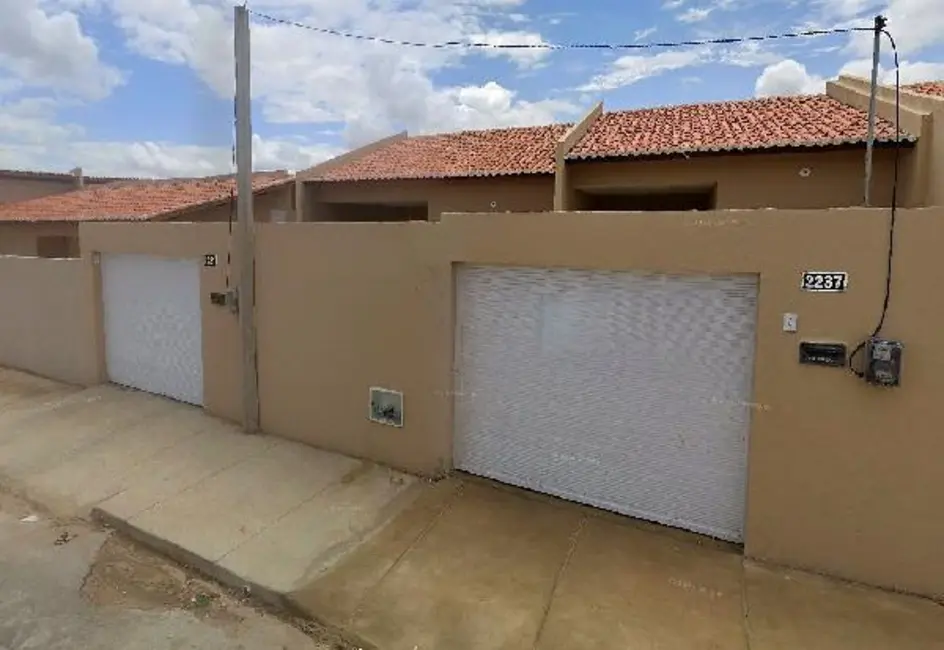 Foto 1 de Casa com 2 quartos à venda, 80m2 em Lagoinha, Horizonte - CE