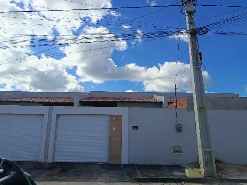 Foto 1 de Casa com 2 quartos à venda, 78m2 em Buenos Aires, Horizonte - CE