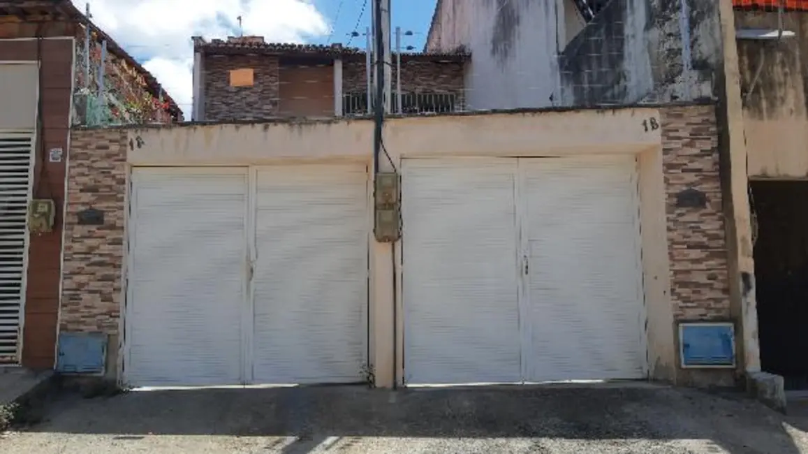 Foto 1 de Casa com 2 quartos à venda, 86m2 em Canindezinho, Fortaleza - CE