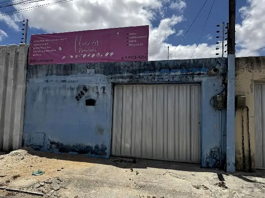 Casa com 2 quartos à venda, 74m2 em Diadema, Horizonte - CE - imagem 1 Foto 1 de Casa com 2 quartos à venda, 74m2 em Diadema, Horizonte - CE