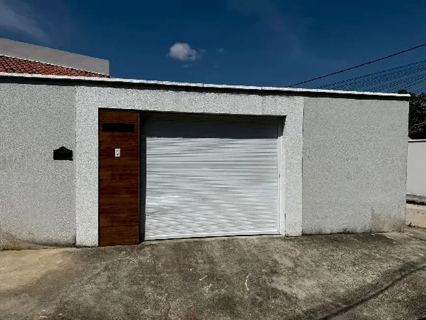 Foto 1 de Casa com 2 quartos à venda, 82m2 em Horizonte - CE