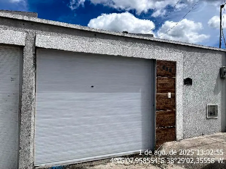 Foto 1 de Casa com 2 quartos à venda, 77m2 em Horizonte - CE
