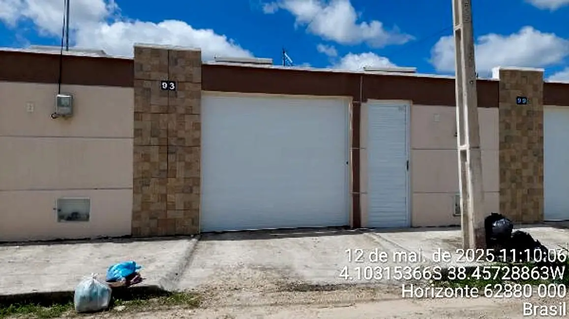 Foto 1 de Casa com 2 quartos à venda, 80m2 em Centro, Horizonte - CE